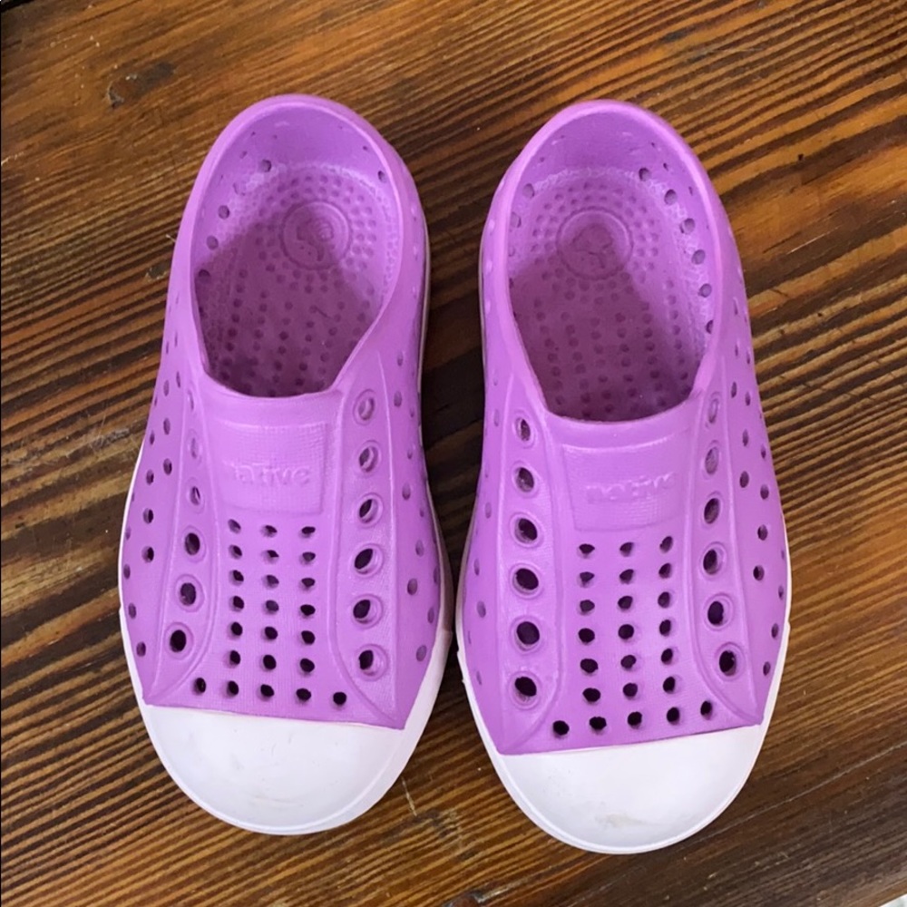 Purple Native kid shoes size child 7